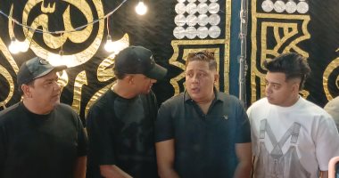 عصام صاصا يواسي حمو بيكا في عزاء والده بالاسكندرية