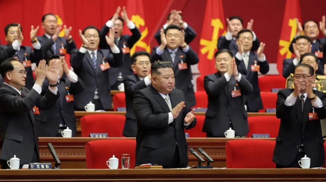 كوريا الشمالية تعيد انتخاب كيم جونغ أون أميناً عاماً لحزب العمال بإجماع المؤتمر