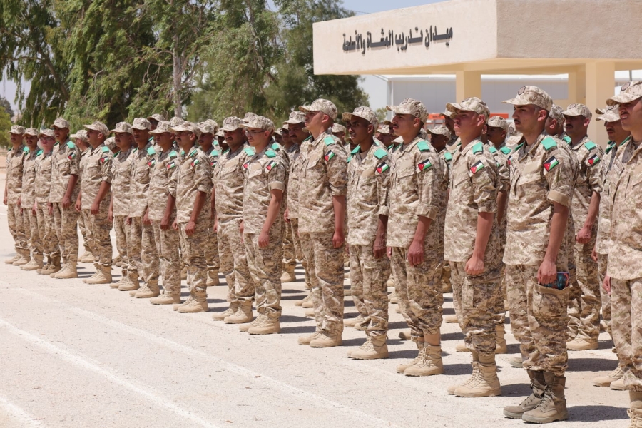 المساعد للإدارة والقوى البشرية يفتتح دورة المكلفين بخدمة العلم (الدفعة الثانية)