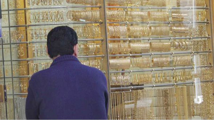 103.6 دنانير سعر غرام الذهب عيار 21 محليا