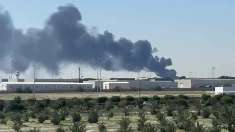 الكويت تعلّق الرحلات الجوية وتفعّل خطة الطوارئ بعد استهداف مطارها الدولي