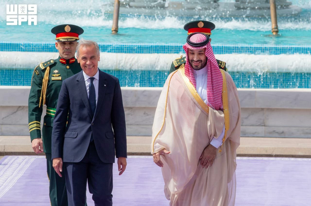 ولي العهد ورئيس وزراء كندا يستعرضان مستجدات الأحداث الإقليمية والدولية