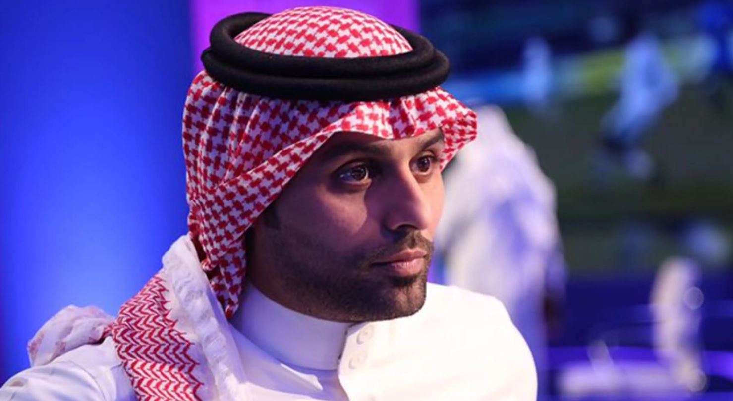 ياسر القحطاني يهاجم جوميز: الهلال سيرد عليك في الملعب