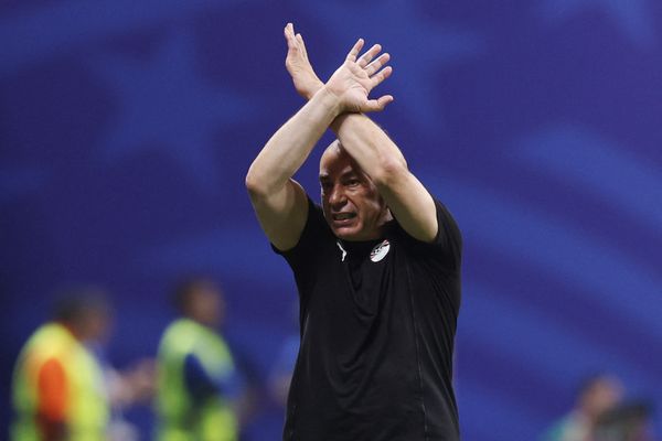 حسام حسن يتهم الفيفا بمساندة الأرجنتين من أجل استمرار ميسي في كأس العالم