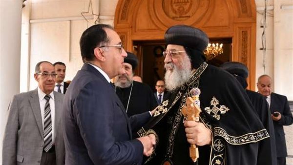 رئيس الوزراء يهنئ قداسة البابا تواضروس الثاني بعيد القيامة المجيد