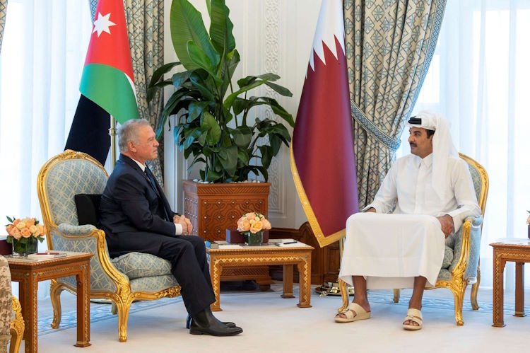 أمير قطر والعاهل الأردني يشددان على ضرورة وقف الأعمال العسكرية تفادياً لتوسيع الصراع