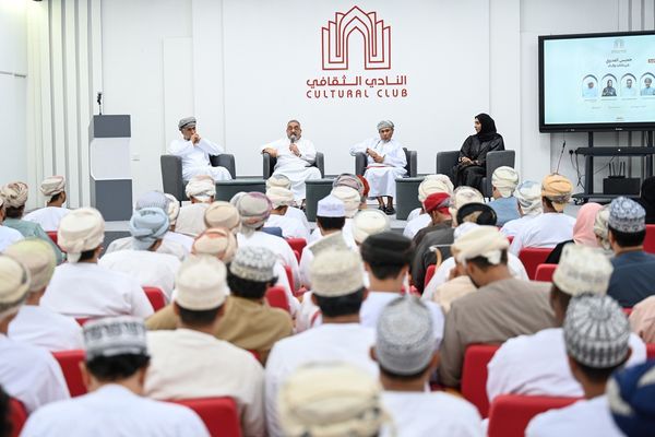 فعالية تستعرض إسهامات الراحل خميس العدويّ في المشهد الثّقافيّ الخليجيّ والعربيّ