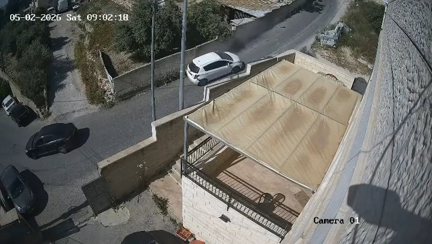 توثيق صادم: إصابة شاب بحادث دهس في أم طوبا بالقدس