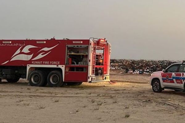 السيطرة على حريق بر الوفرة دون إصابات
