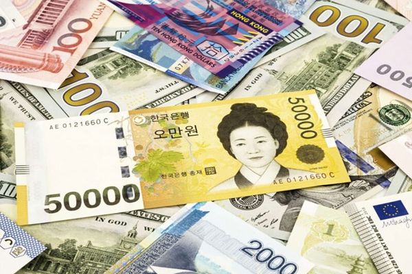 العملة الكورية الجنوبية تتراجع إلى أدنى مستوياتها منذ 17 عامًا