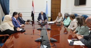 محافظ القاهرة يبحث سبل الحفاظ على التراث والبيئة بحى المعادى