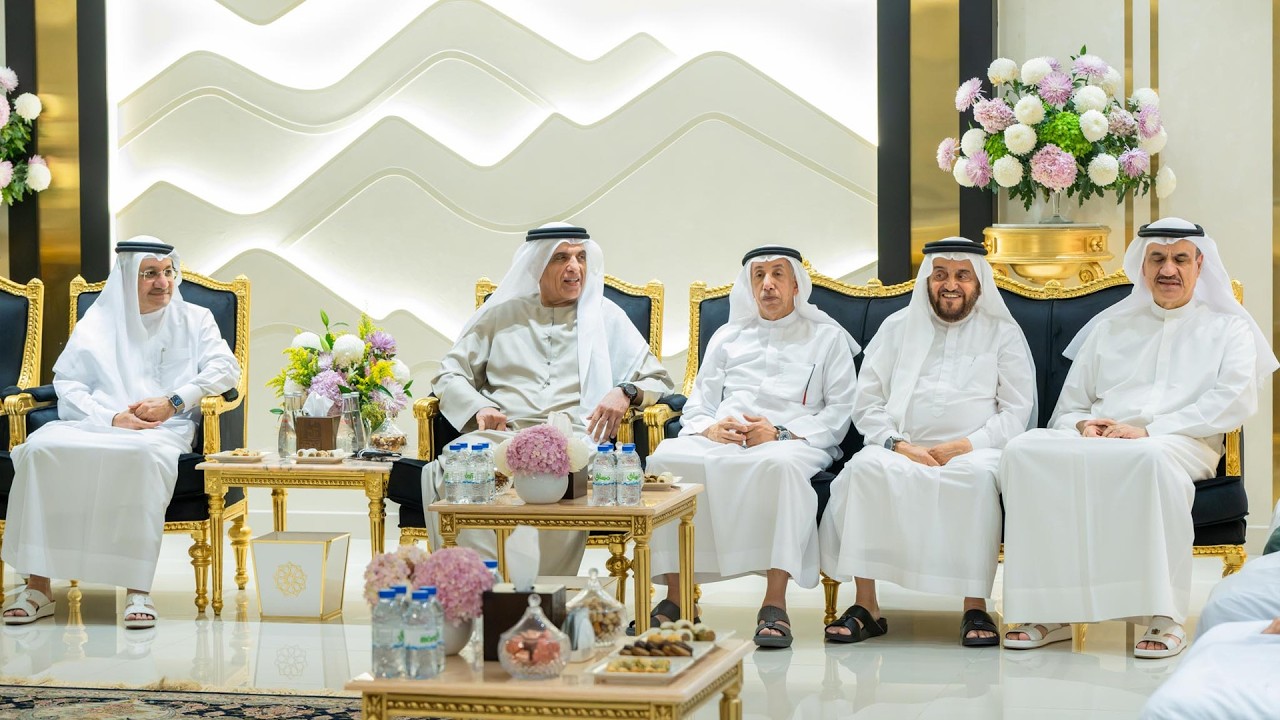 سعود بن صقر يتقبل تهاني المسؤولين ورجال الأعمال بالشهر الكريم
