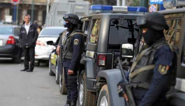 بسبب خلافات عمل.. ضبط عامل اعترض سيارة نقل ممسكًا بحجر في الإسكندرية