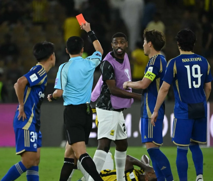 عقوبات قاسية من “الآسيوي” تضرب الهلال والأهلي والاتحاد