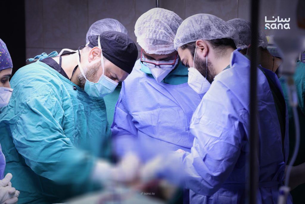 عملية نوعية تعيد بناء الوجه وإطباق الفكين في مشفى المواساة الجامعي بدمشق