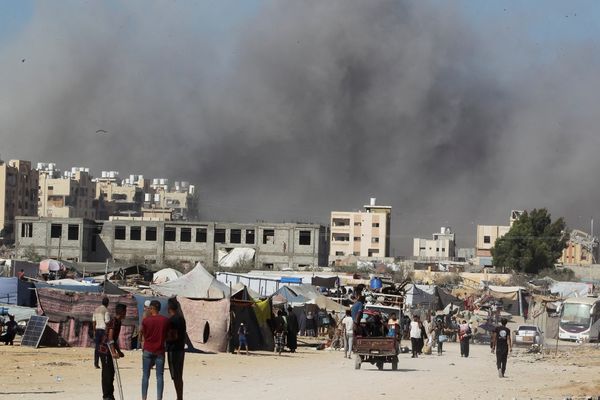 استشهاد ثلاثة فلسطينيين في قصف الاحتلال الإسرائيلي وسط قطاع غزة