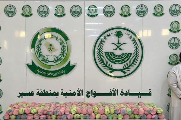 القبض على شخص لترويجه 72 كيلو جرامًا من نبات القات المخدر في عسيىر