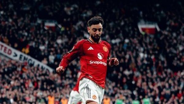 مانشستر يونايتد يفوز على كريستال بالاس 2-1 بالدوري الإنجليزي
