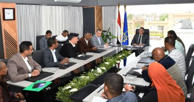 خطة شاملة لتنظيم أسواق أسوان ونقل الباعة