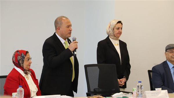 مجلس الدراسات العليا والبحوث بجامعة عين شمس يناقش تطوير منظومة التصنيفات