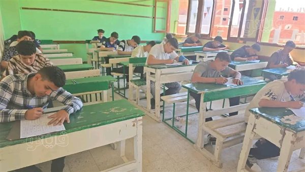 120 ألف طالب بالشهادة الإعدادية في القليوبية يؤدون اليوم امتحان اللغة العربية