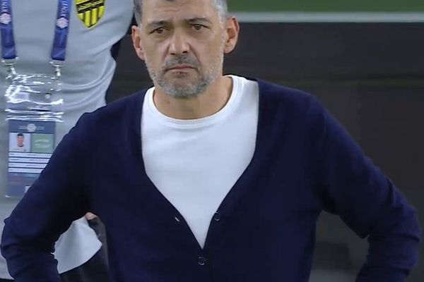 مدرب الاتحاد: لا تفسير لخماسية القادسية.. واسألوا هؤلاء عن مستقبلي