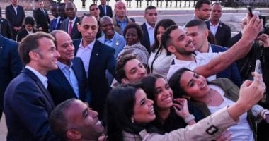 زيارة ماكرون للإسكندرية تبهر العالم.. الإعلام العربى يبرز تفاصيل الزيارة.. ترحيب رسمى وحفاوة شعبية لافتة.. ماكرون يتجول فى معالم عروس البحر الأبيض المتوسط ويمارس الركض في شوارعها