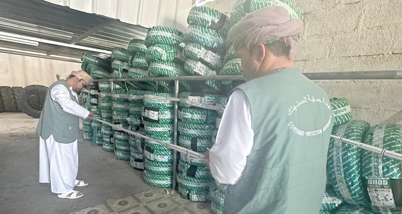 ضبط أكثر من 500 إطار غير مطابق للمواصفات والمقاييس بالداخلية