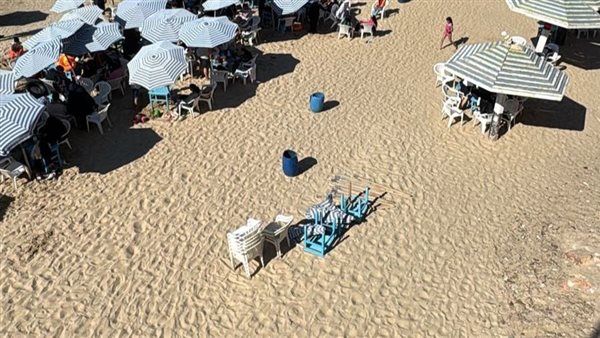 في ثالث أيام العيد، إقبال كثيف من المواطنين على شواطئ الإسكندرية