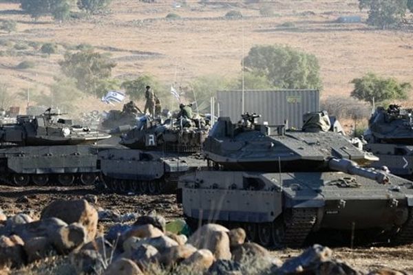 عاجل.. قوات إسرائيلية تتقدم في محيط بلدة أرنون بالنبطية جنوبي لبنان