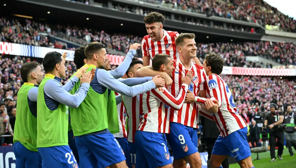 أتلتيكو مدريد يضع قدما في نهائي كأس إسبانيا برباعية ضد برشلونة