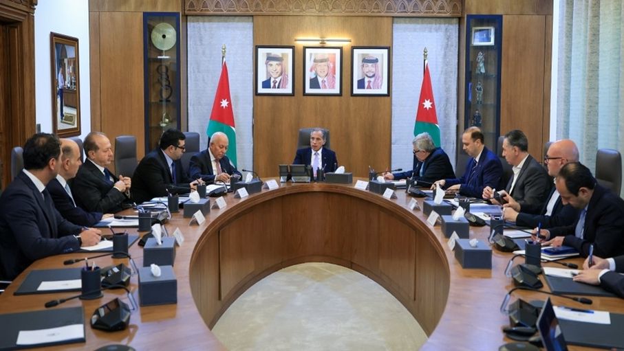 حسّان يبحث مع شركات الملاحة والشحن تعزيز سلاسل التوريد...