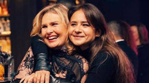 يسرا تشيد بنيللي كريم في على قد الحب