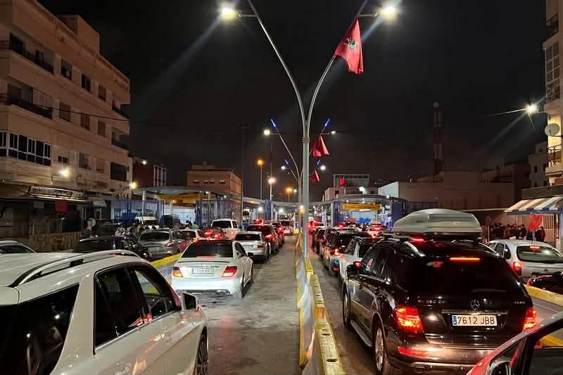 زحف مغاربة مليلية نحو الناظور.. عيد الفطر يعيد دفء العائلة رغم طوابير العبور