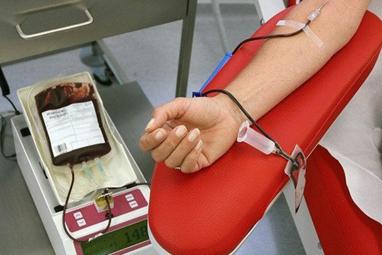 حملات تبرع ومتطوعون يتجندون لإنقاذ المرضى وجرحى الحوادث