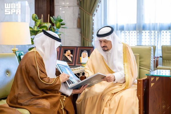 أمير الرياض يستقبل رئيس جامعة الإمام محمد بن سعود الإسلامية