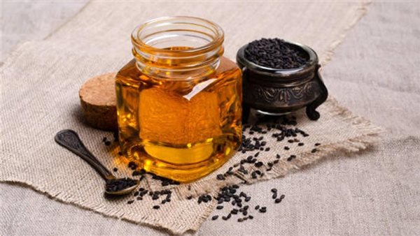 حبة البركة مع عسل النحل، وصفة طبيعية لتعزيز المناعة ومقاومة الأمراض