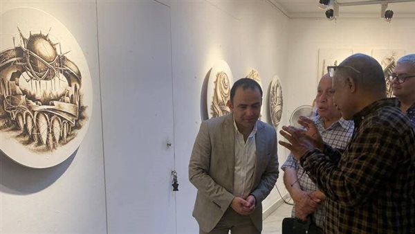 متحف المنصورة القومي يحتضن معرض "أطلال" للفنان أحمد درويش (صور)