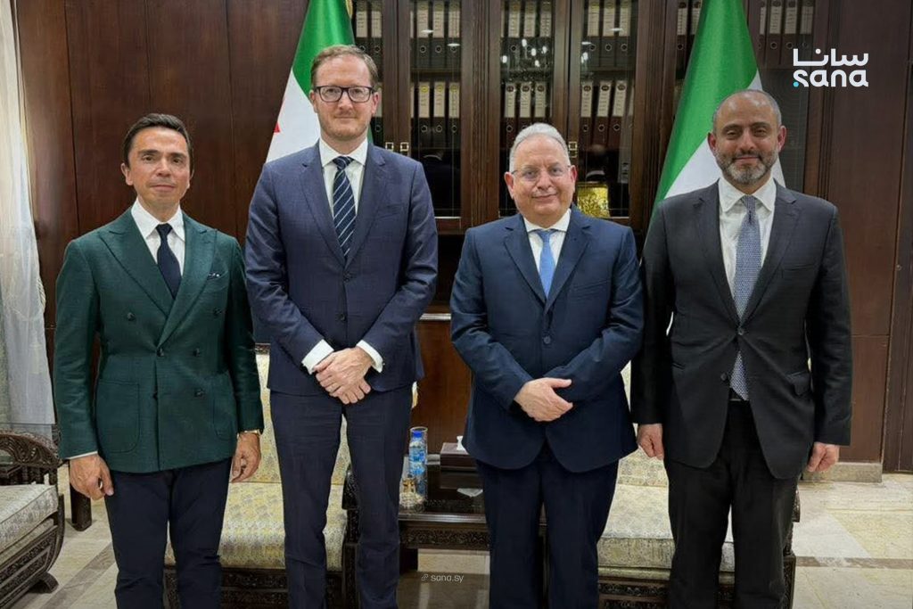 وزير المالية يناقش مع وفد ماستر كارد تطوير البنية المالية الرقمية في سوريا