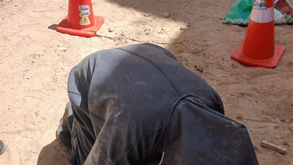 تطهير شبكات الصرف الصحي لمنع الانسداد بسبب مخلفات الأضاحي بسوهاج