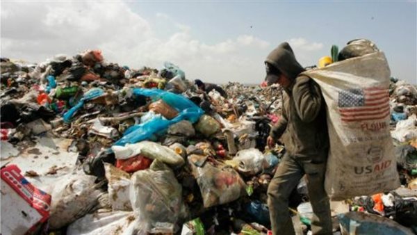 متسولون ومدمنو مخدرات وخطر على الدولة، وزير سابق يحذر من انتشار ظاهرة النباشين