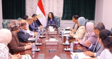 وزيرة التضامن الاجتماعى تلتقى عدداً من أعضاء مجلسى النواب والشيوخ