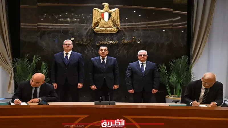 رئيس الوزراء يشهد توقيع عقد إنشاء مشروع ”إندوراما مصر للأسمدة” بالمنطقة الاقتصادية لقناة السويس