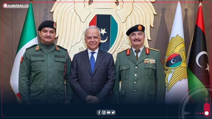 وفد إيطالي رفيع يزور القيادة العامة وينقل تحيات ميلوني ويبحث ملفات الإرهاب والهجرة