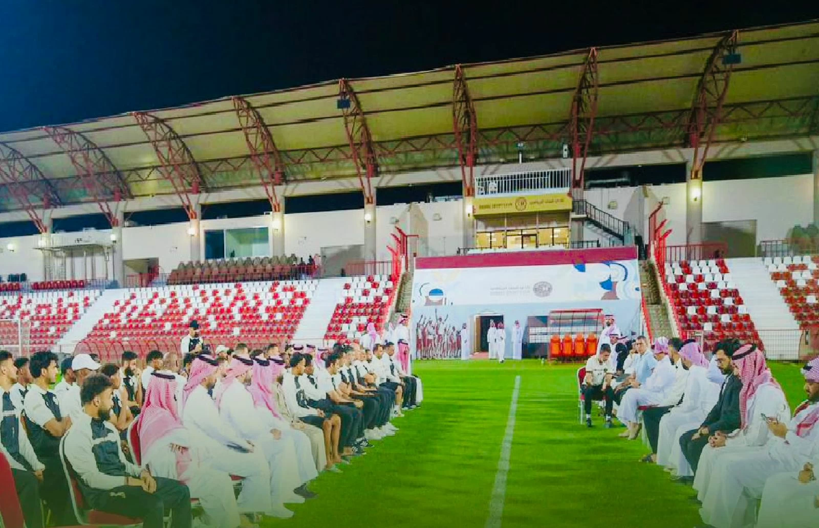 أمير عسير يحفّز ضمك قبل لقاء الفيحاء