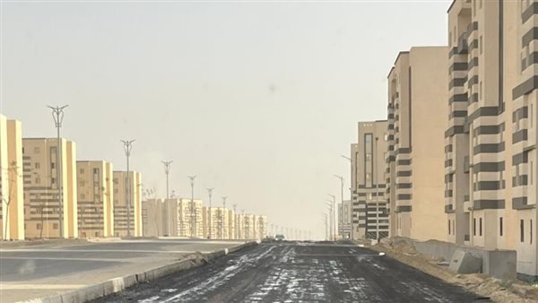 وزيرة الإسكان تتابع تنفيذ مشروعات رفع كفاءة الطرق بعدد من المدن الجديدة
