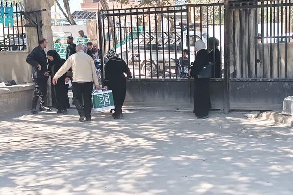 «سلمان للإغاثة» يوزّع 496 سلة غذائية في ريف دمشق بسوريا