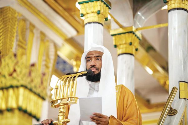 إمام المسجد النبوي: الدعاء يُحقق الحاجات ويرفع الدرجات