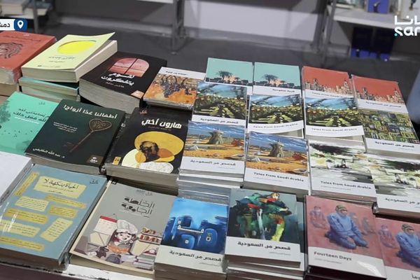 ممثلون عن دور نشر عربية: مشاركتنا في معرض الكتاب تحمل أبعاداً ثقافية تتجاوز الجانب التجاري