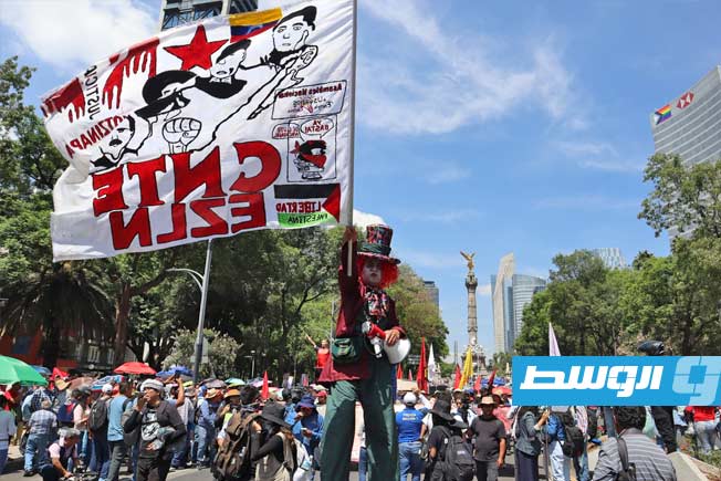 الشرطة المكسيكية تفرق احتجاجاً للمعلمين قبل 10 أيام من انطلاق كأس العالم